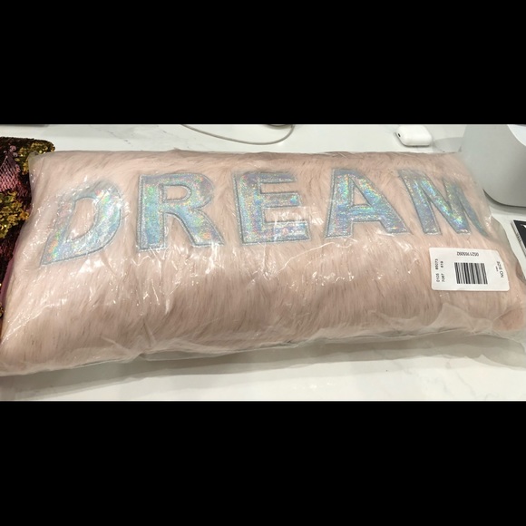 Pillows - Picture 9 of 16